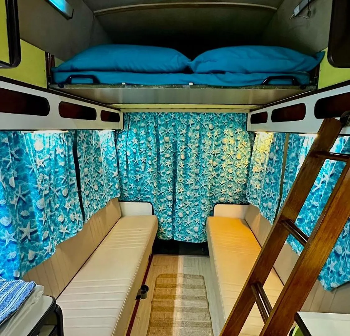 Campervan Sally Lisboa Portugal